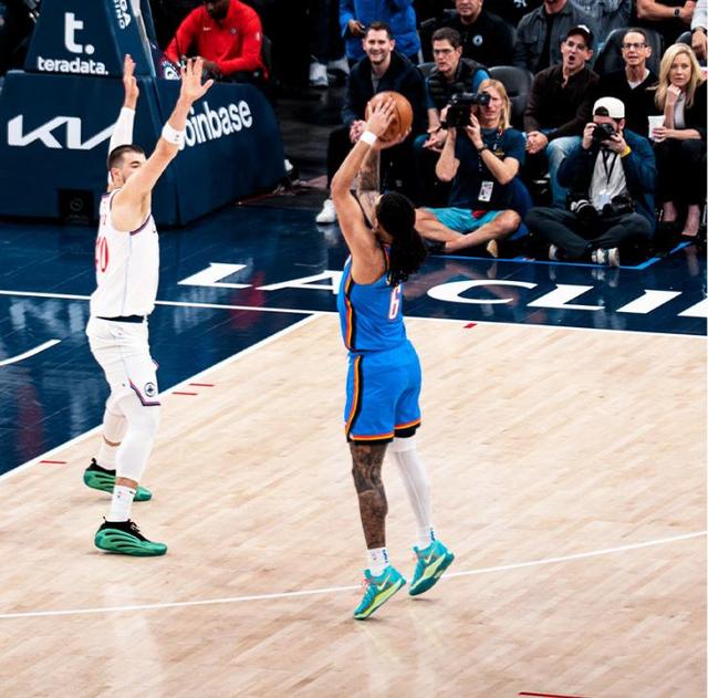 乐鱼官方网站-关于赛后NBA常规赛焦点战;洛杉矶快船扳平良机;震撼外界;更衣室氛围转暖的信息